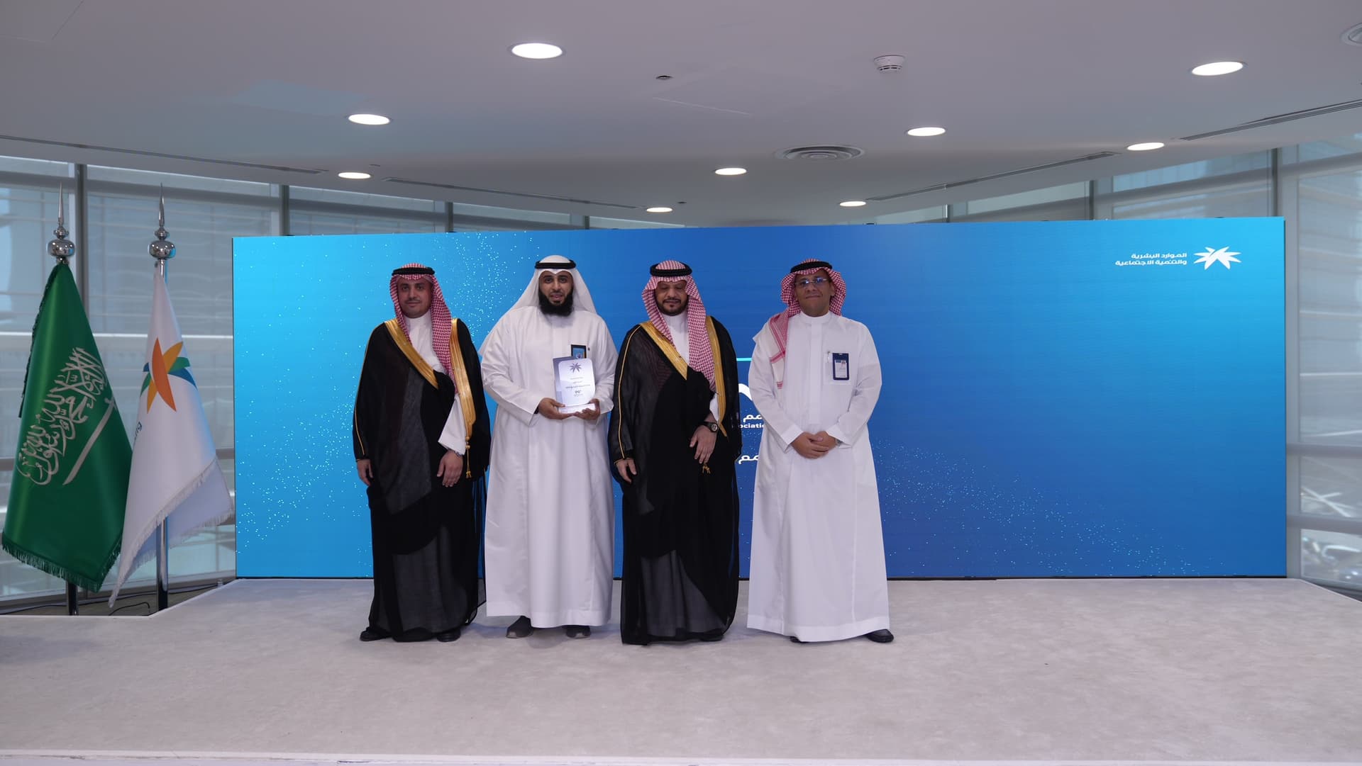 تأتي الجائزة كأحد مخرجات استراتيجية التنمية الشبابية التي أطلقتها الوزارة مطلع عام 2024 تحت شعار “شبابنا ثروة”، وتهدف إلى تمكين الشباب وتعزيز دورهم في مسيرة التنمية الوطنية.