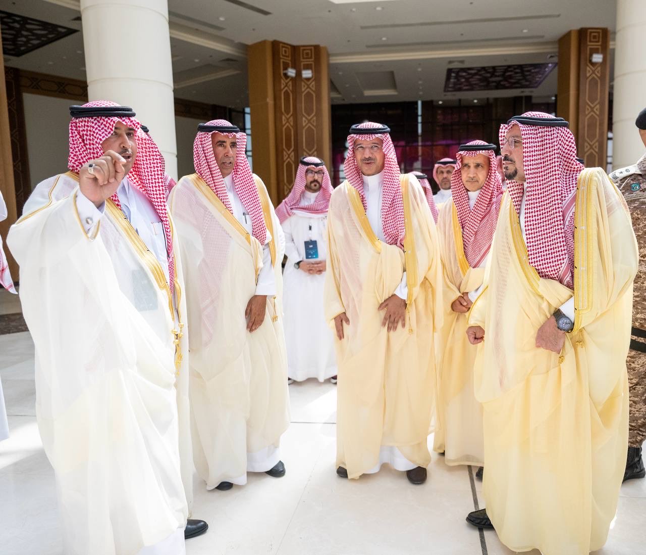 أمير القصيم يدشّن ملتقى المهارات والتدريب "وعد" بالمنطقة